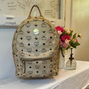🍦MCM Beige Visetos Monogram Medium Backpack🍦